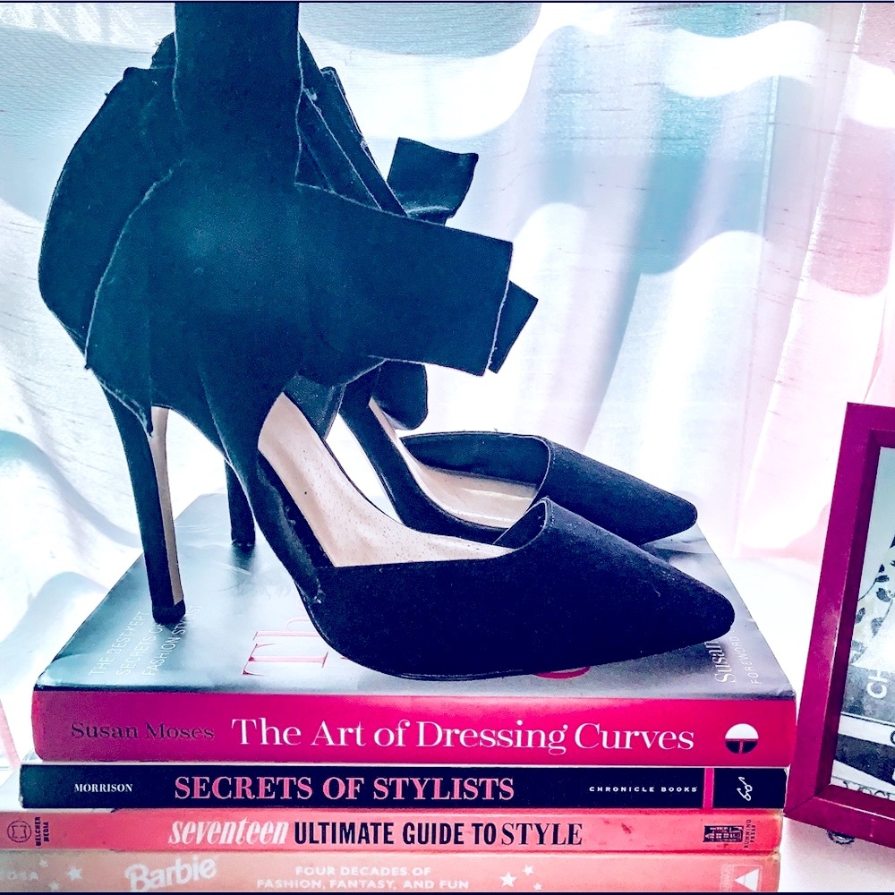 Bow Heels